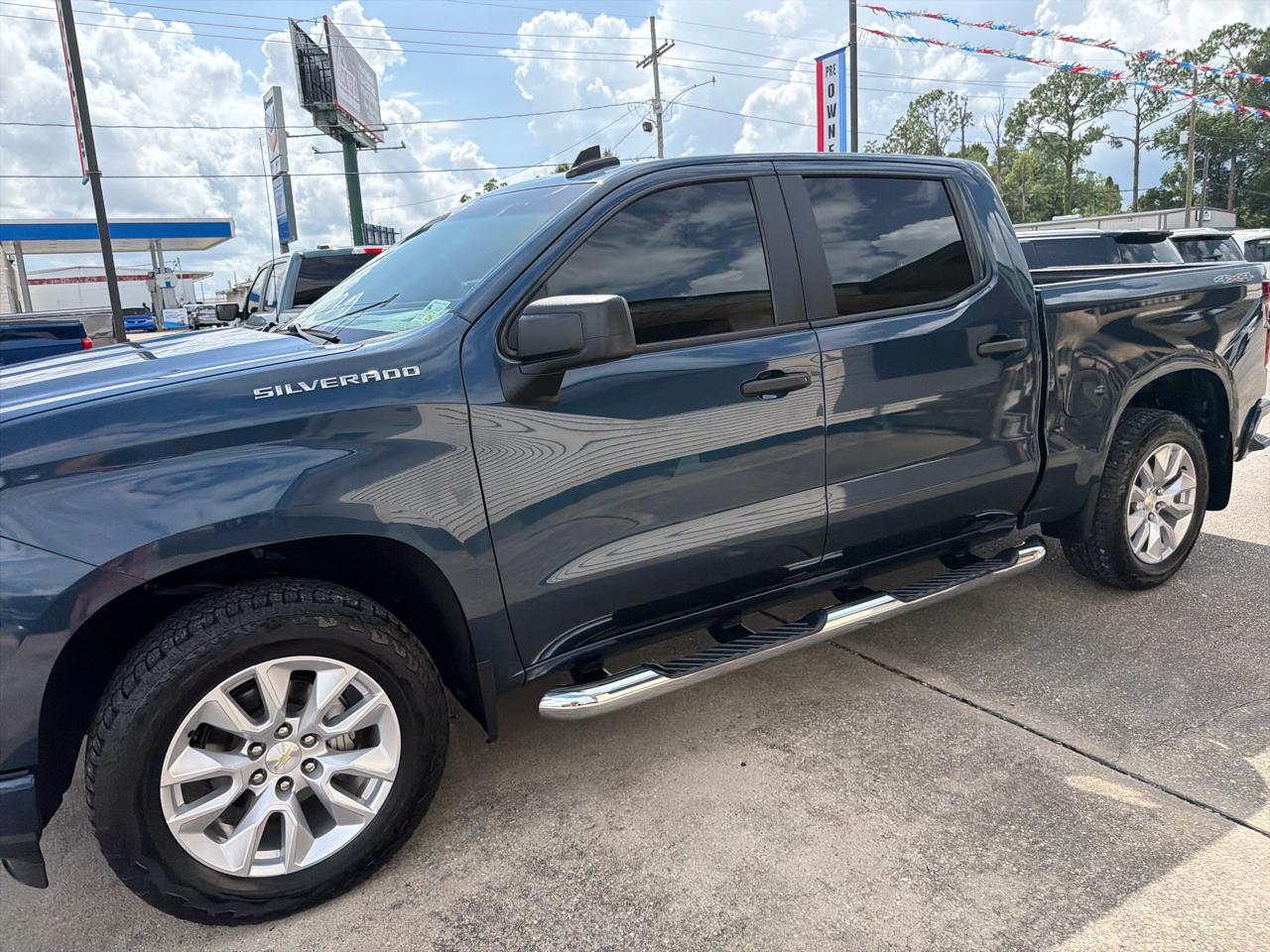 Chevrolet Silverado 1500 Custom Crew Cab 4WD SWB 2021
