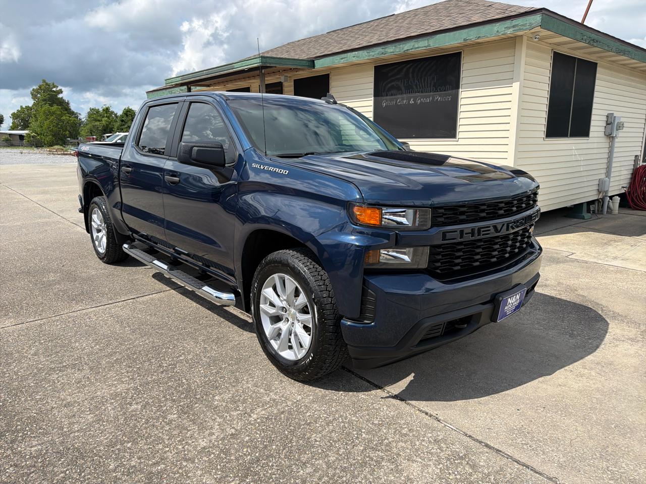 Chevrolet Silverado 1500 Custom Crew Cab 4WD SWB 2021