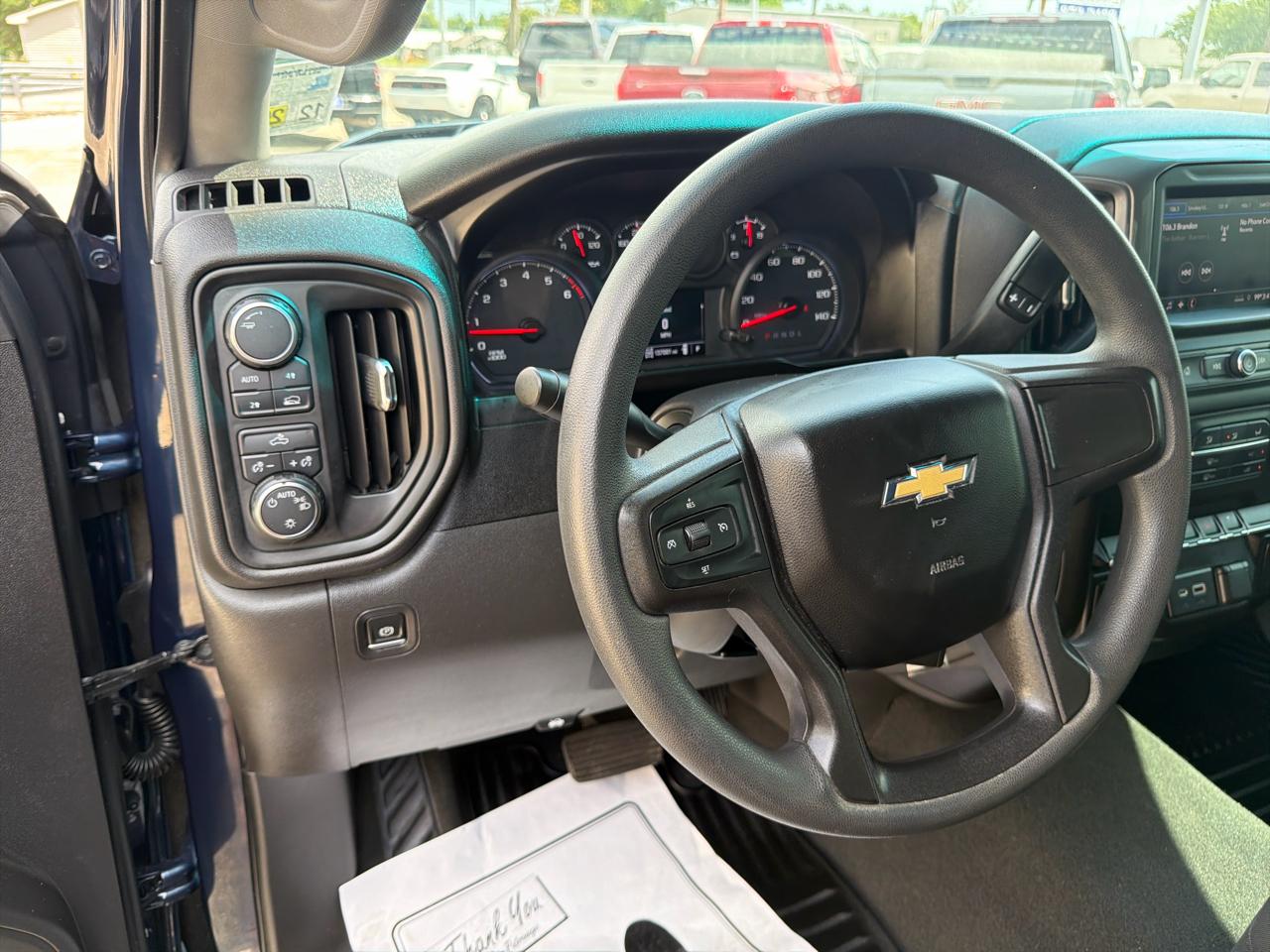 Chevrolet Silverado 1500 Custom Crew Cab 4WD SWB 2021