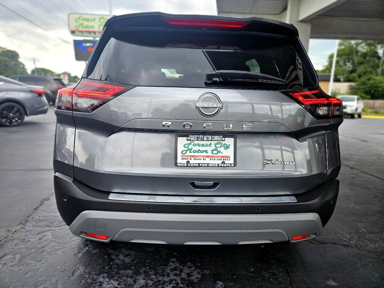 2022 Nissan Rogue SV photo 3