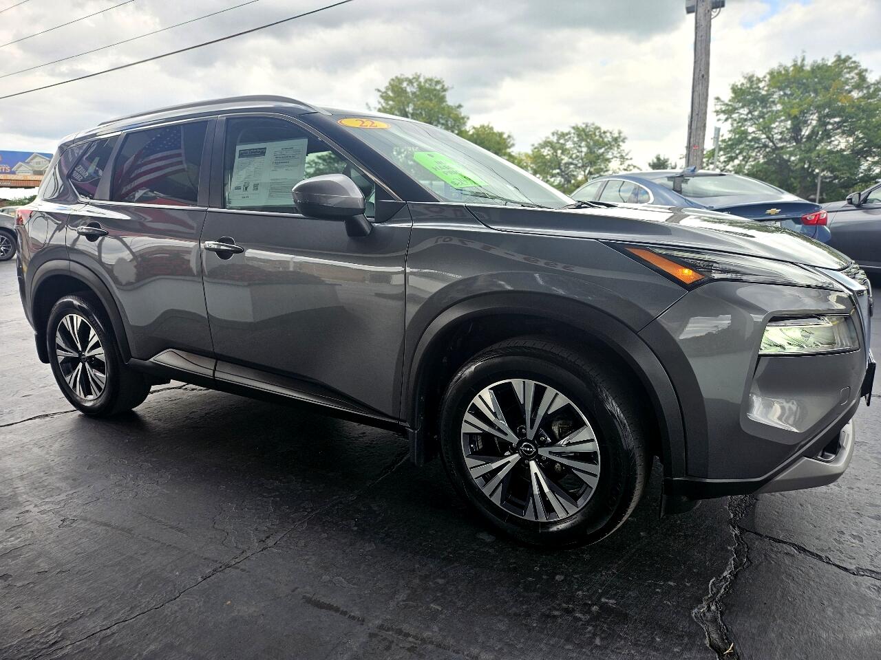 2022 Nissan Rogue SV photo 6