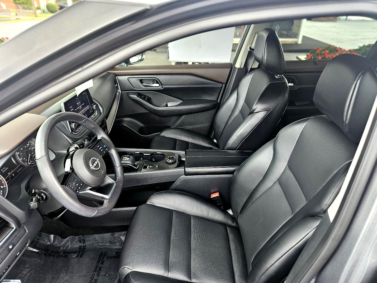 2022 Nissan Rogue SV photo 9