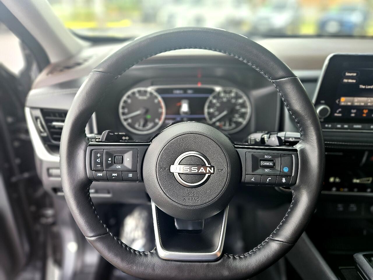 2022 Nissan Rogue SV photo 11