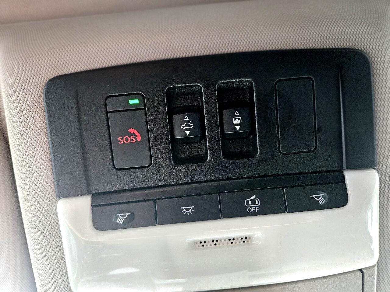 2022 Nissan Rogue SV photo 16