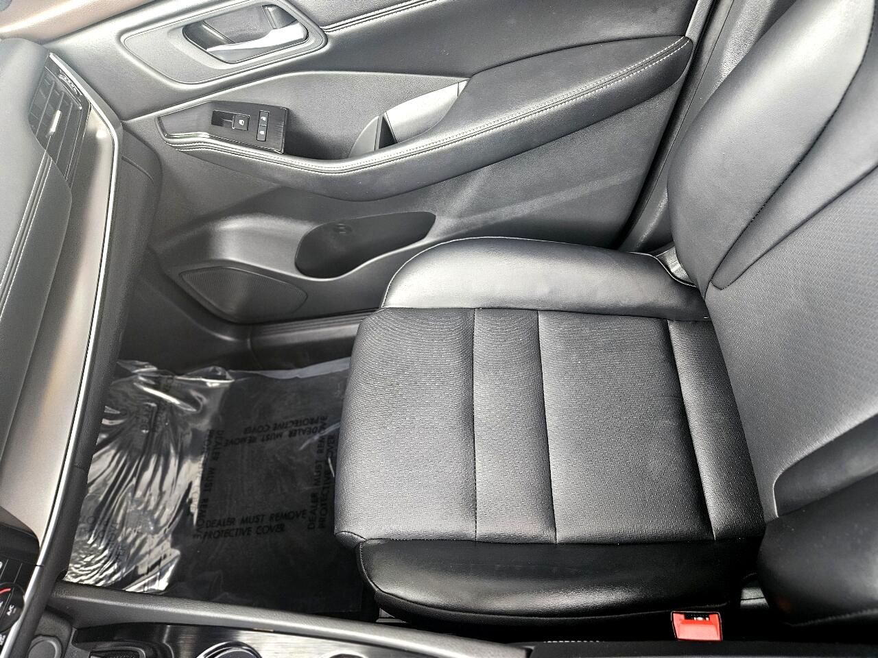2022 Nissan Rogue SV photo 17