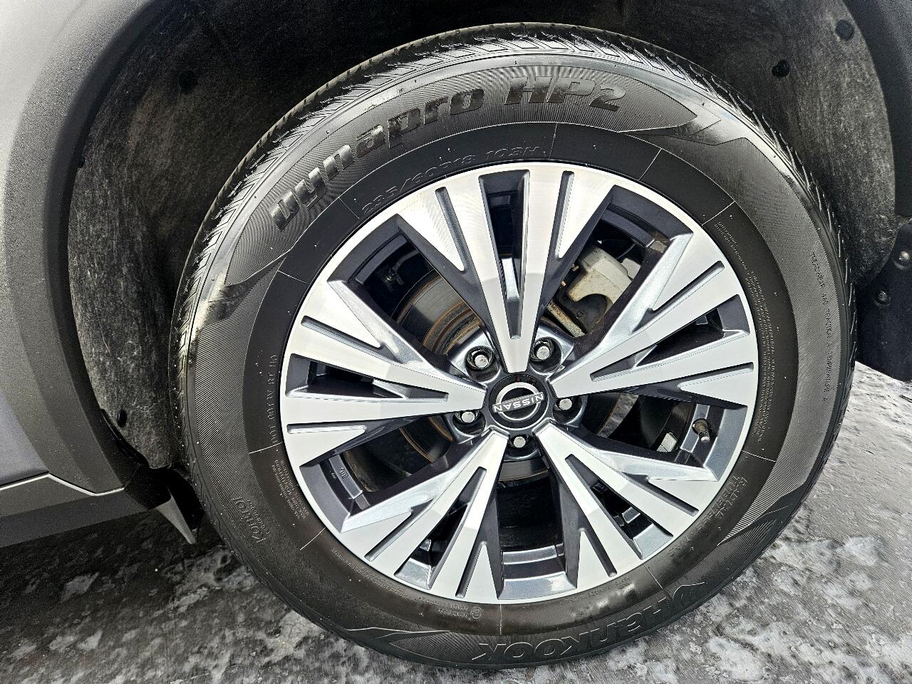 2022 Nissan Rogue SV photo 31