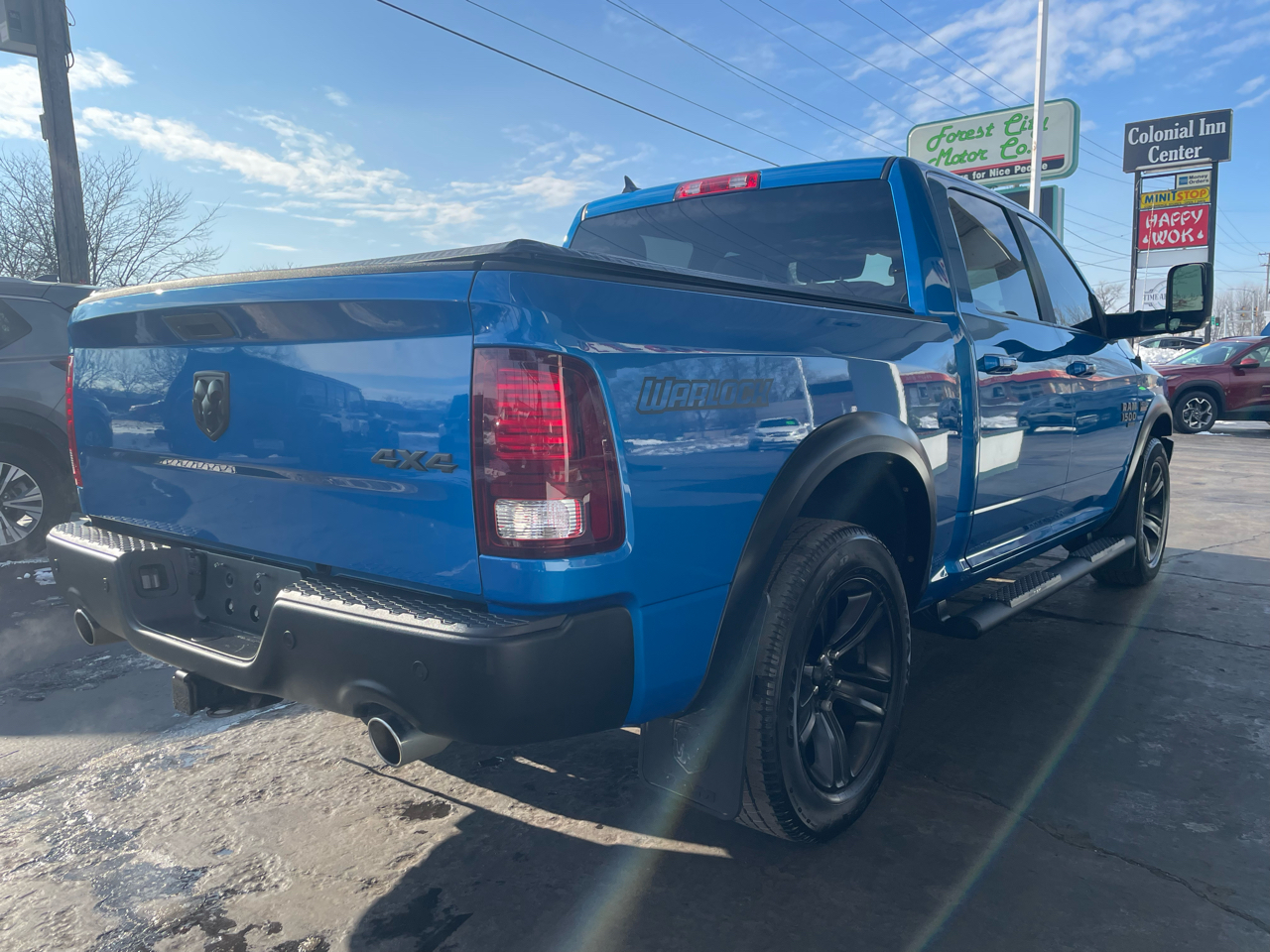 RAM 1500 Classic Warlock 4x4 Crew Cab 5'7" Box 2021