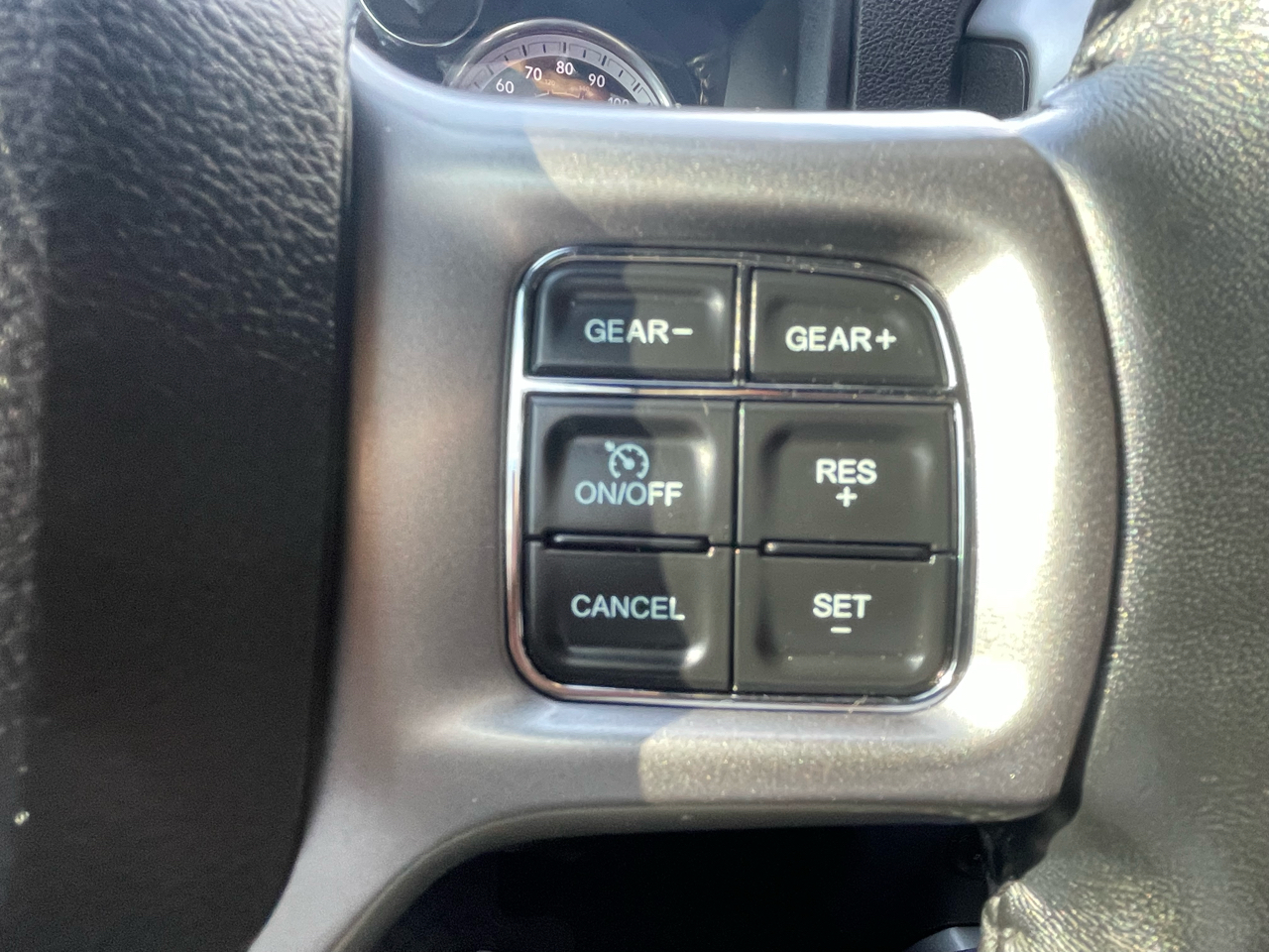 RAM 1500 Classic Warlock 4x4 Crew Cab 5'7" Box 2021