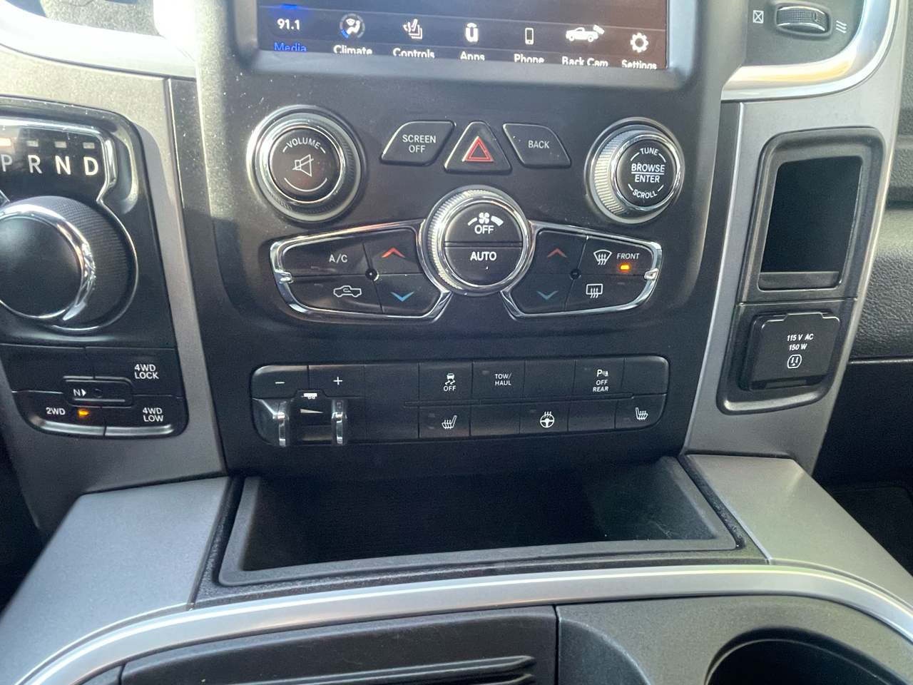 RAM 1500 Classic Warlock 4x4 Crew Cab 5'7" Box 2021