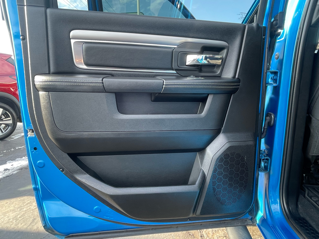 RAM 1500 Classic Warlock 4x4 Crew Cab 5'7" Box 2021