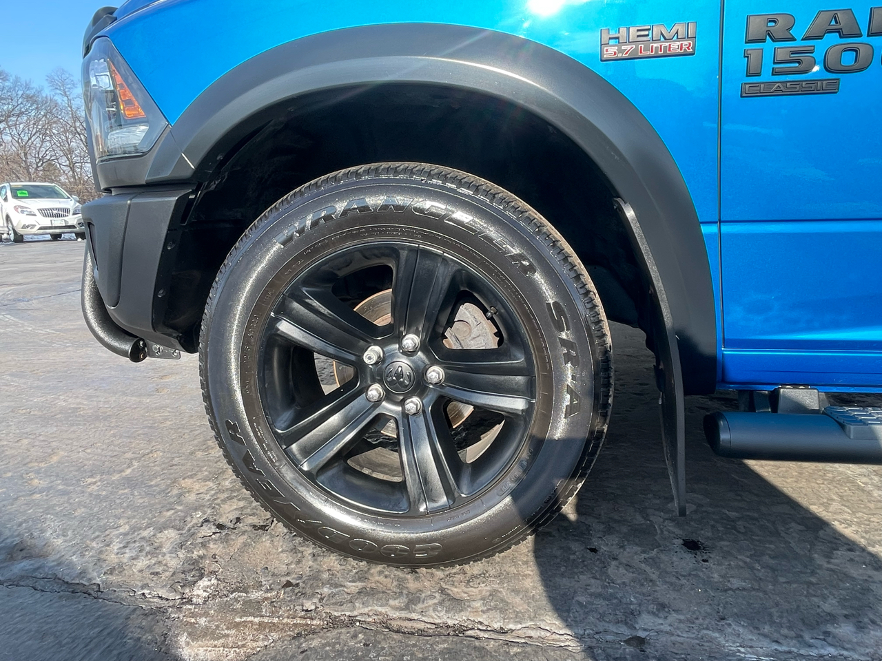 RAM 1500 Classic Warlock 4x4 Crew Cab 5'7" Box 2021