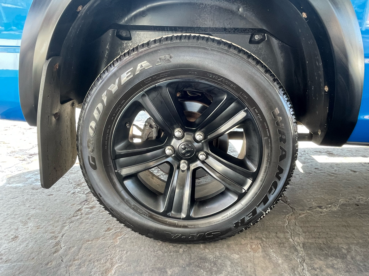 RAM 1500 Classic Warlock 4x4 Crew Cab 5'7" Box 2021