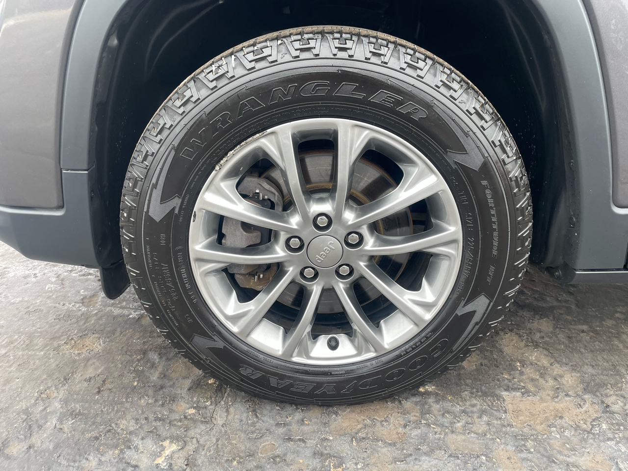 Jeep Cherokee Latitude Plus 4x4 2019