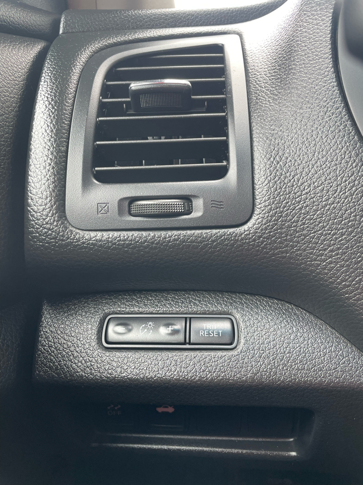 Nissan Altima 4dr Sdn I4 2.5 SV 2013