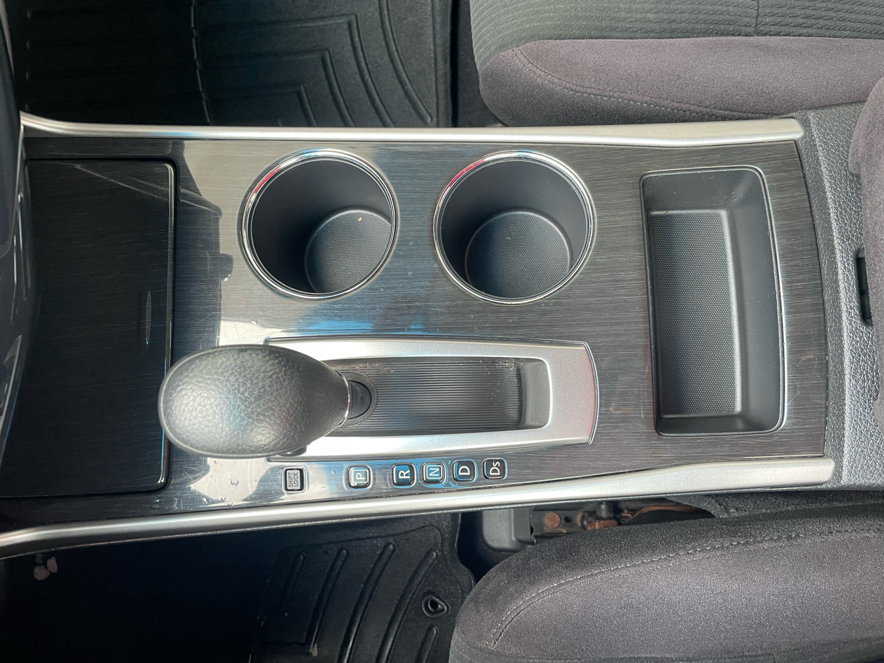 Nissan Altima 4dr Sdn I4 2.5 SV 2013