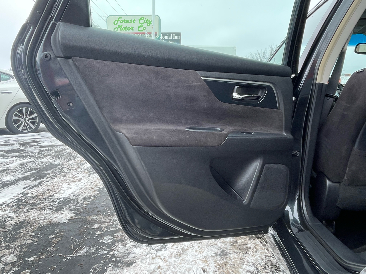 Nissan Altima 4dr Sdn I4 2.5 SV 2013