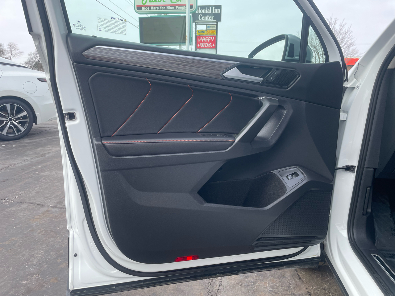 Volkswagen Tiguan 2.0T Wolfsburg Edition FWD 2024