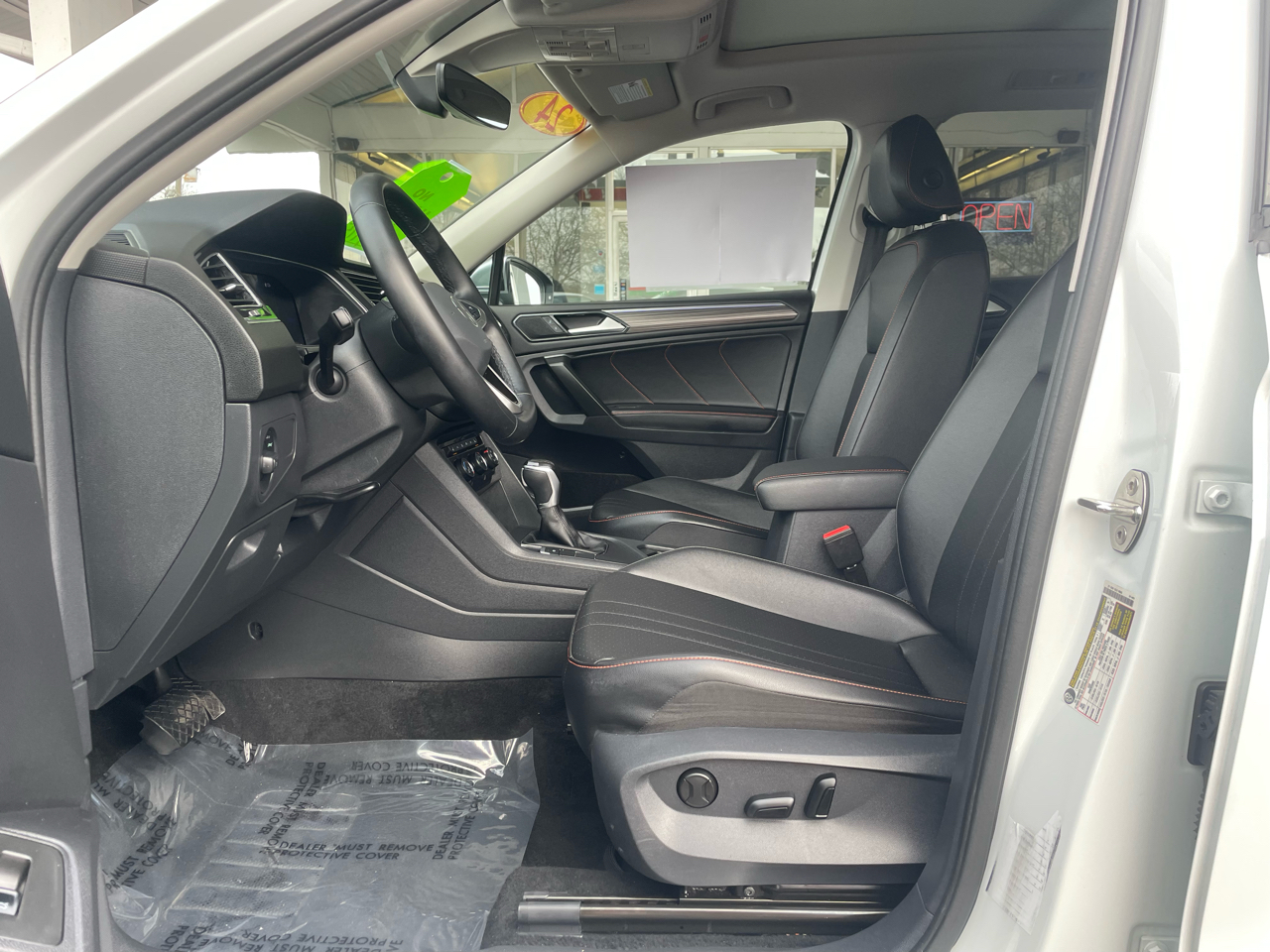 Volkswagen Tiguan 2.0T Wolfsburg Edition FWD 2024