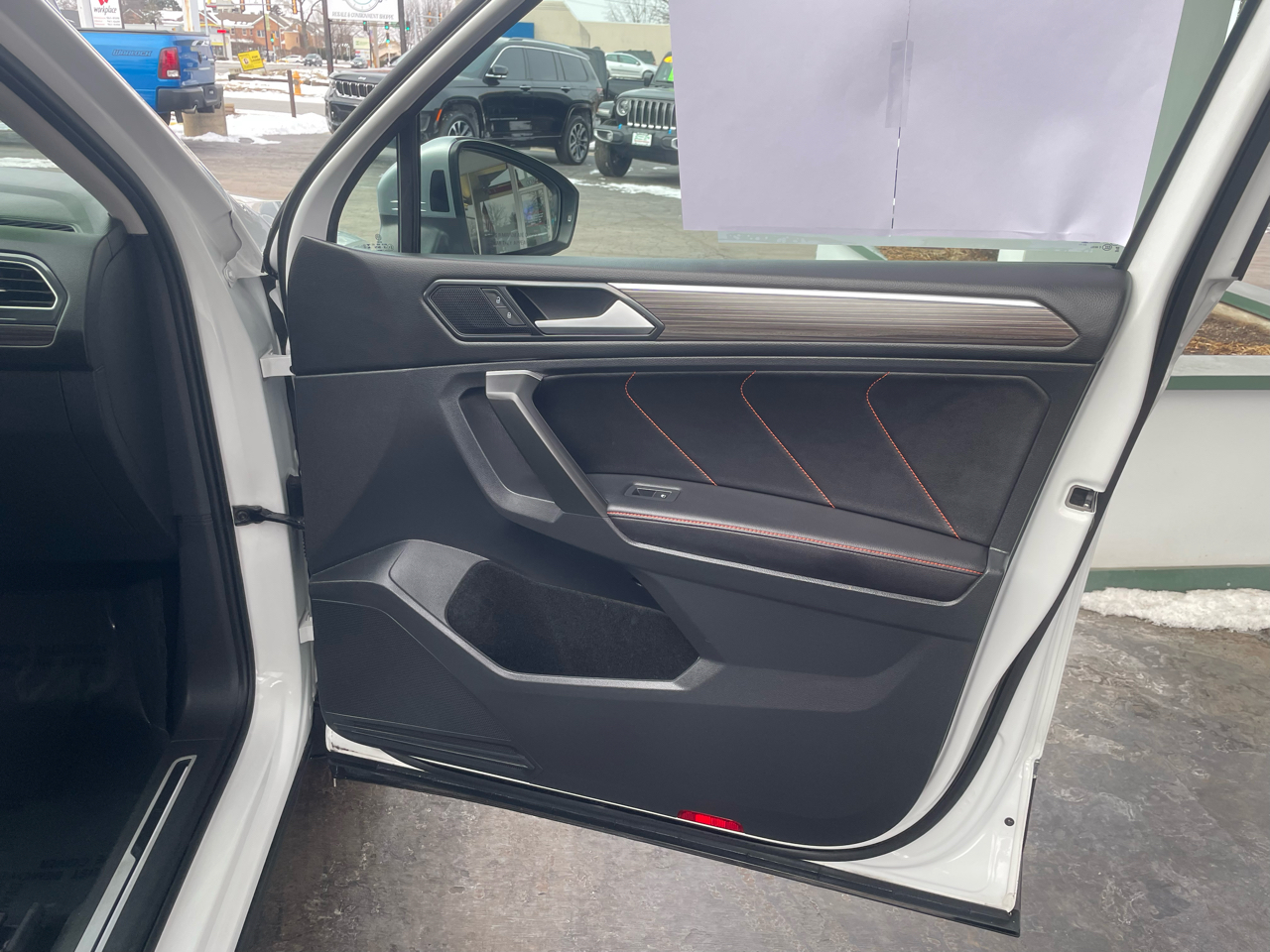 Volkswagen Tiguan 2.0T Wolfsburg Edition FWD 2024