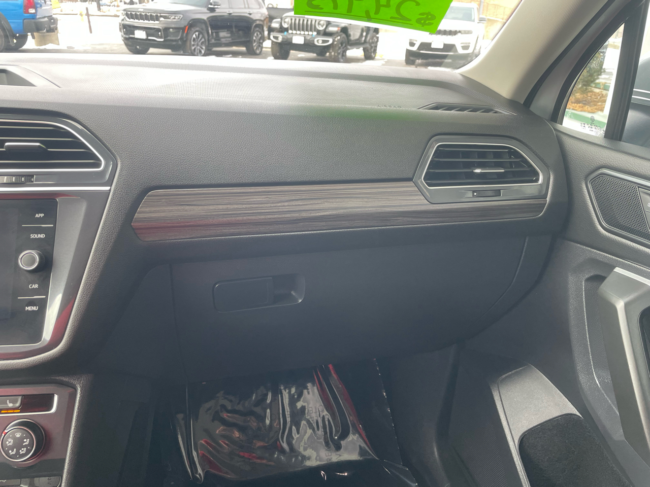 Volkswagen Tiguan 2.0T Wolfsburg Edition FWD 2024