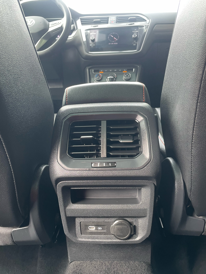 Volkswagen Tiguan 2.0T Wolfsburg Edition FWD 2024