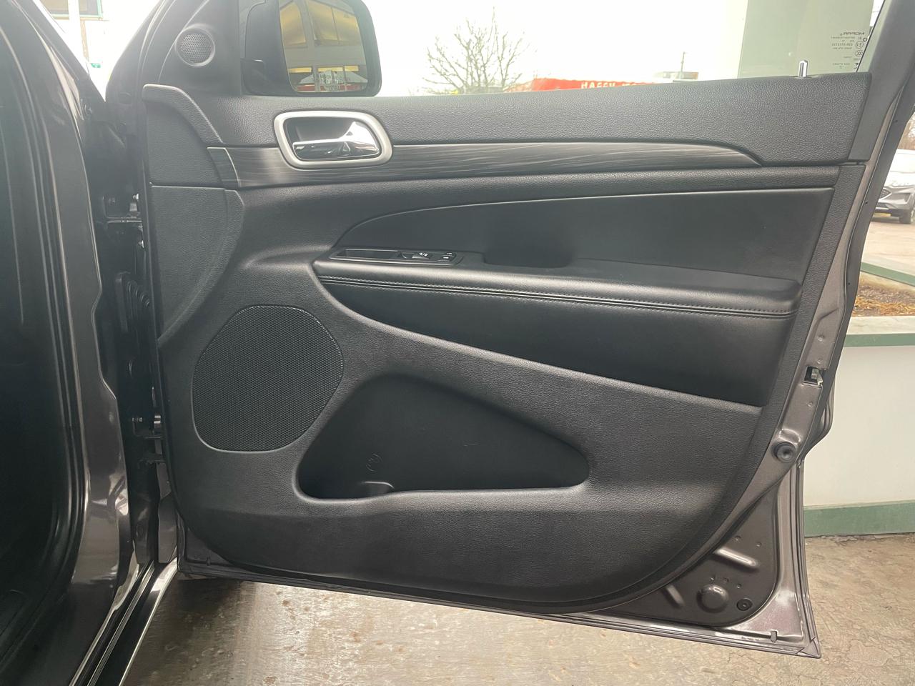 Jeep Grand Cherokee Altitude 4x4 2022