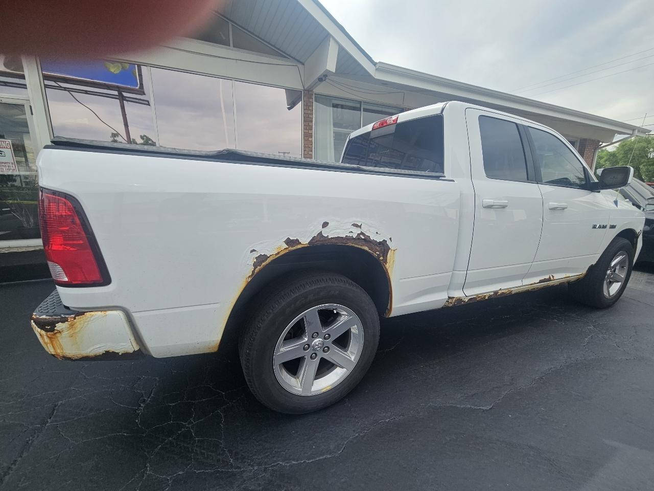 Dodge Ram 1500 4WD Quad Cab 140.5" Sport 2010