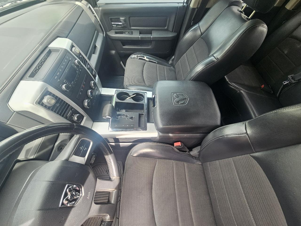 Dodge Ram 1500 4WD Quad Cab 140.5" Sport 2010