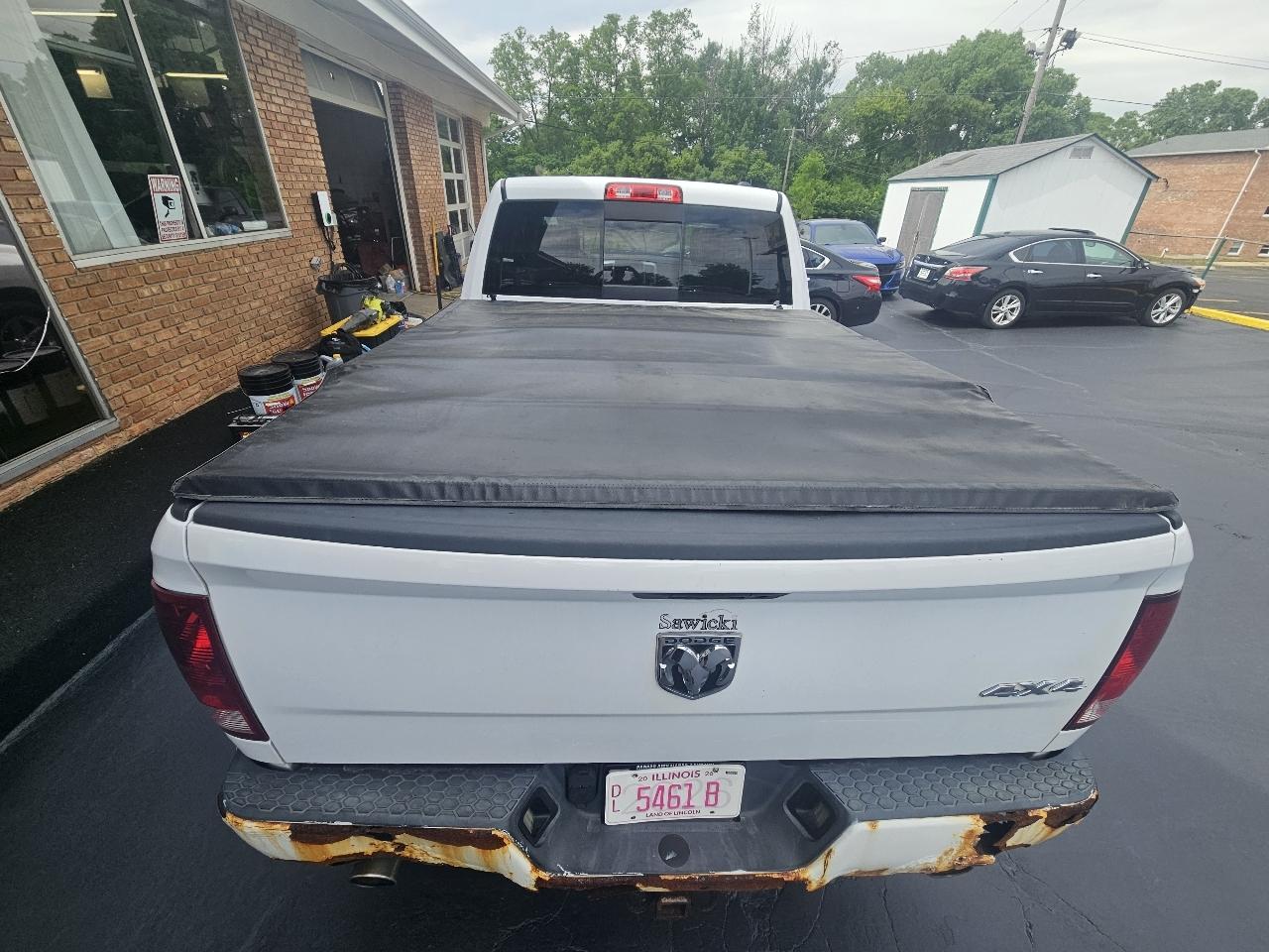 Dodge Ram 1500 4WD Quad Cab 140.5" Sport 2010