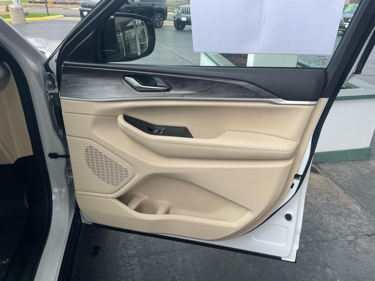 Jeep Grand Cherokee Limited 4x4 2023