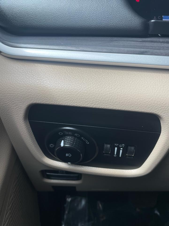 Jeep Grand Cherokee Limited 4x4 2023