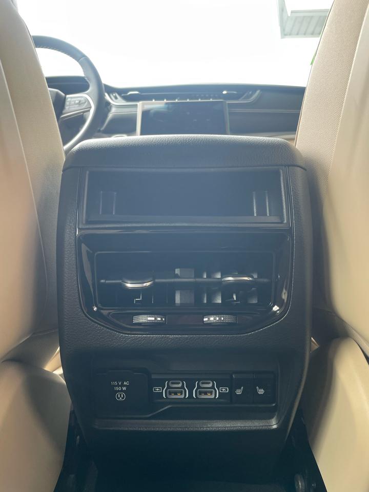 Jeep Grand Cherokee Limited 4x4 2023