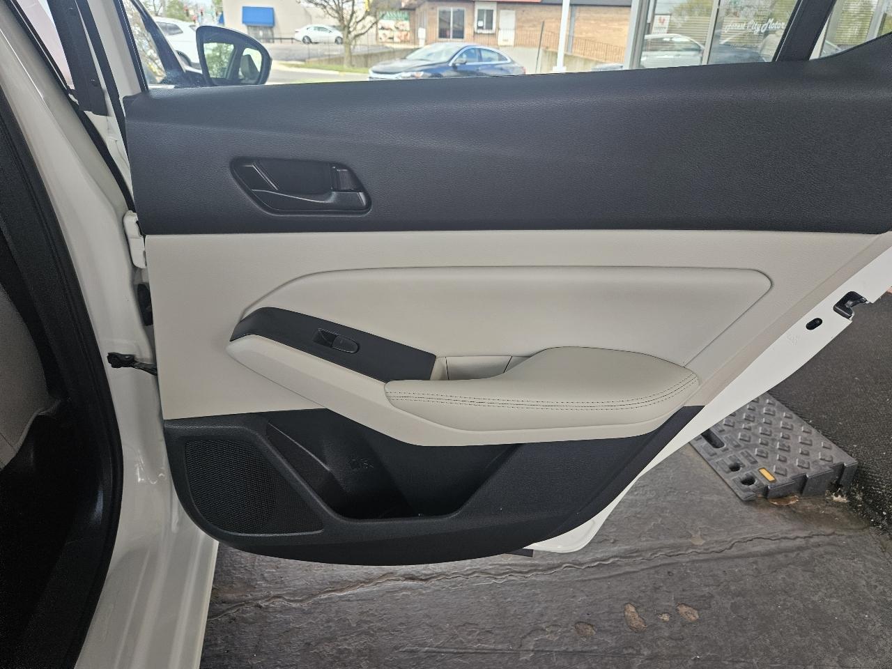 Nissan Altima SV FWD 2025