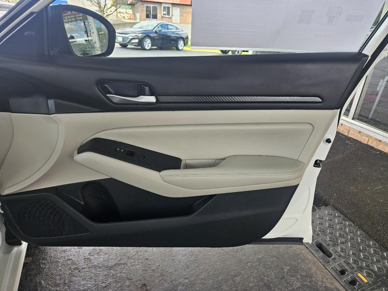 Nissan Altima SV FWD 2025