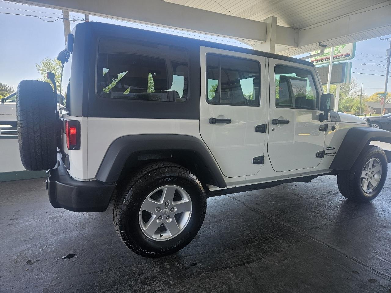 Jeep Wrangler Unlimited 4WD 4dr Sport 2015
