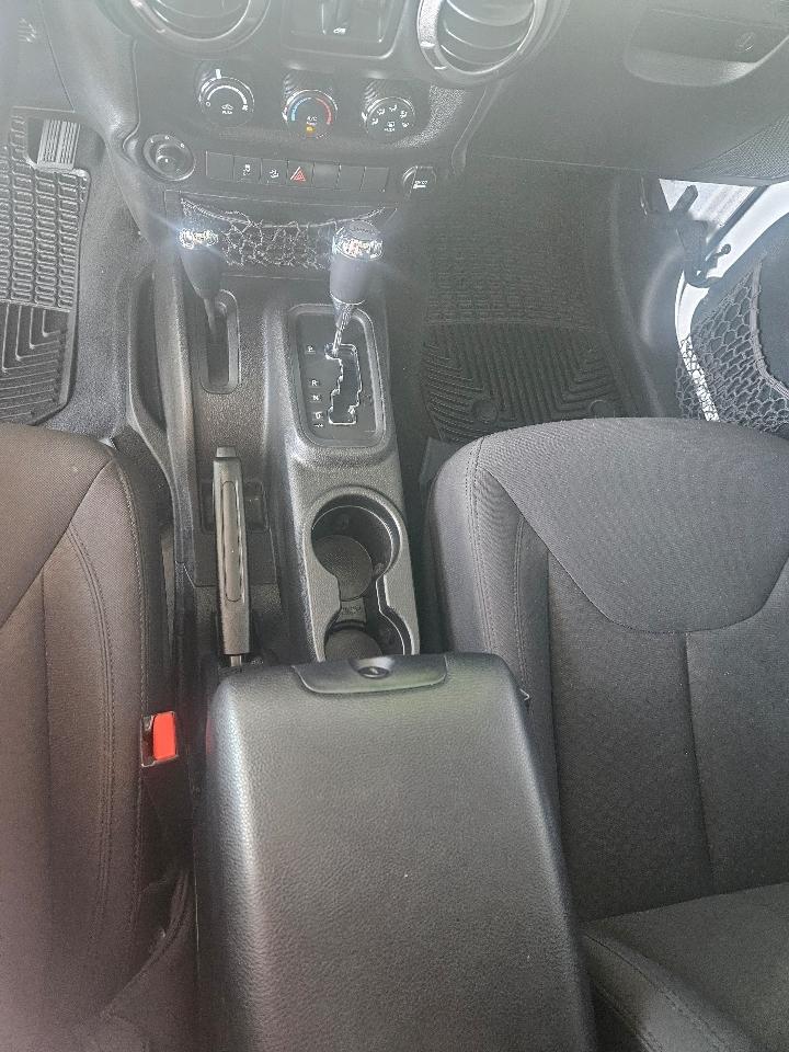 Jeep Wrangler Unlimited 4WD 4dr Sport 2015