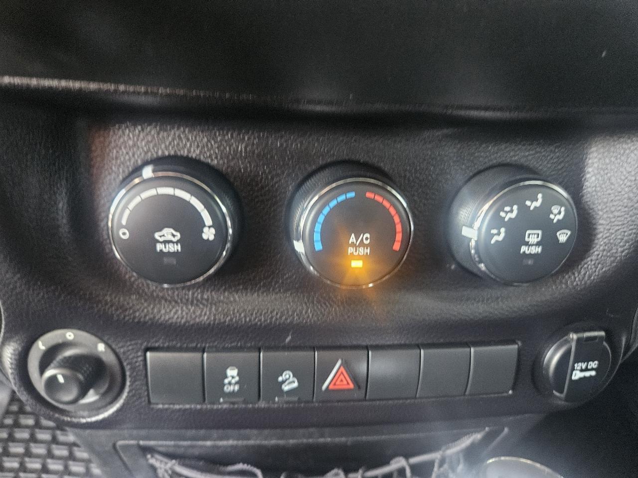 Jeep Wrangler Unlimited 4WD 4dr Sport 2015