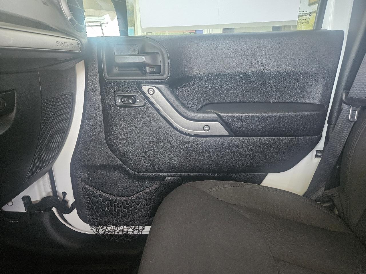 Jeep Wrangler Unlimited 4WD 4dr Sport 2015
