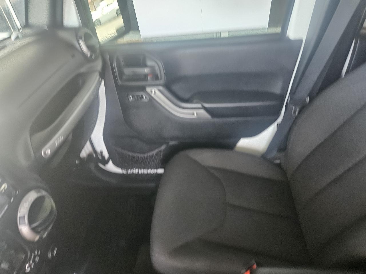 Jeep Wrangler Unlimited 4WD 4dr Sport 2015