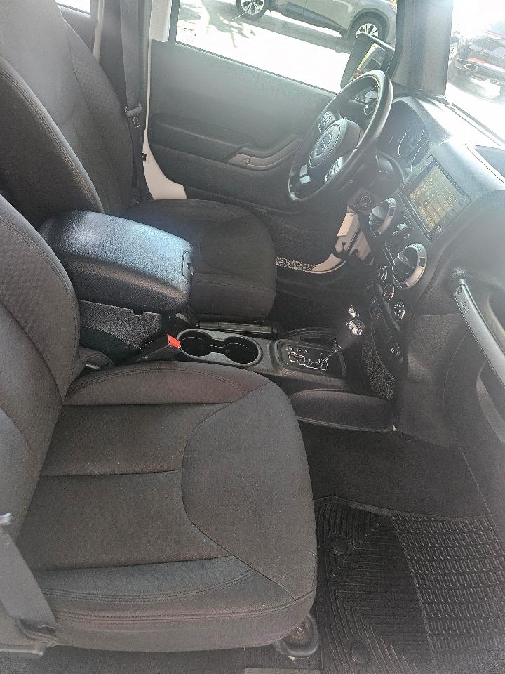 Jeep Wrangler Unlimited 4WD 4dr Sport 2015