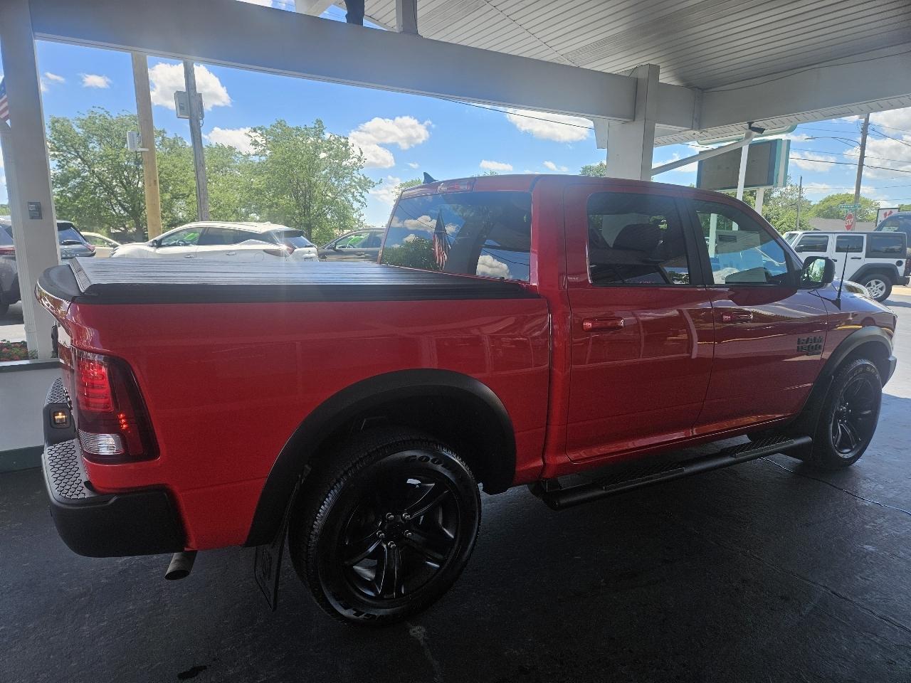 RAM 1500 Classic Warlock 4x4 Crew Cab 5'7" Box 2022