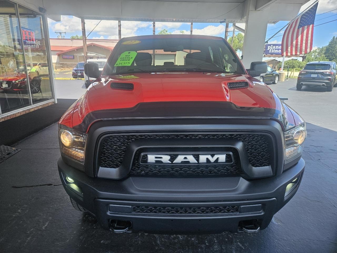 RAM 1500 Classic Warlock 4x4 Crew Cab 5'7" Box 2022