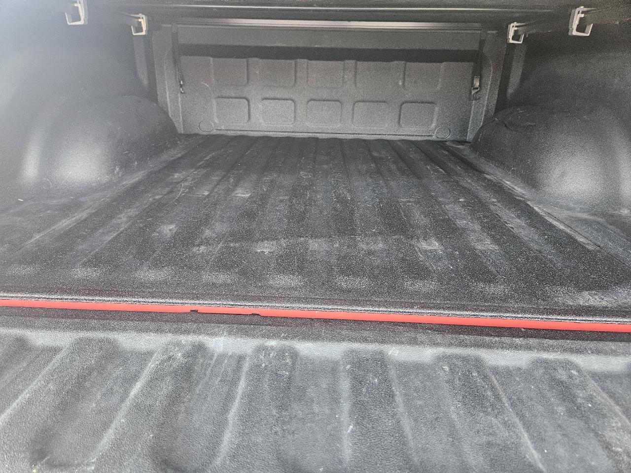 RAM 1500 Classic Warlock 4x4 Crew Cab 5'7" Box 2022