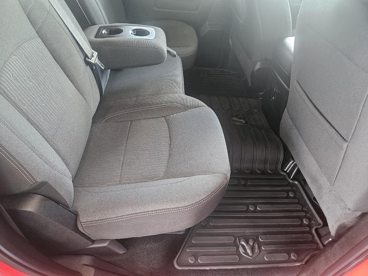 RAM 1500 Classic Warlock 4x4 Crew Cab 5'7" Box 2022