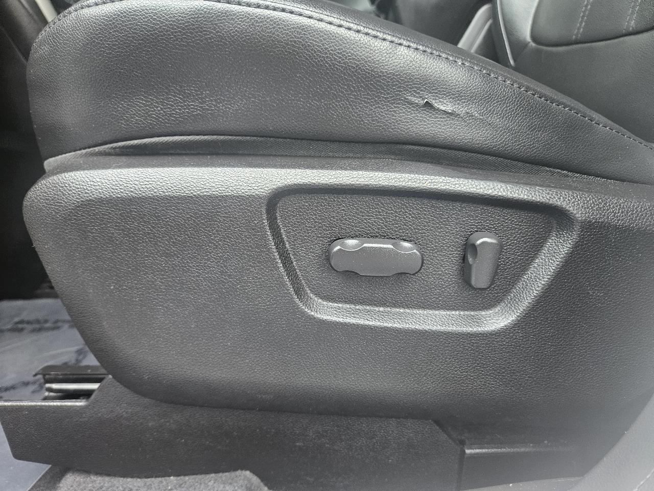 Chevrolet Captiva Sport Fleet FWD 4dr LTZ 2015