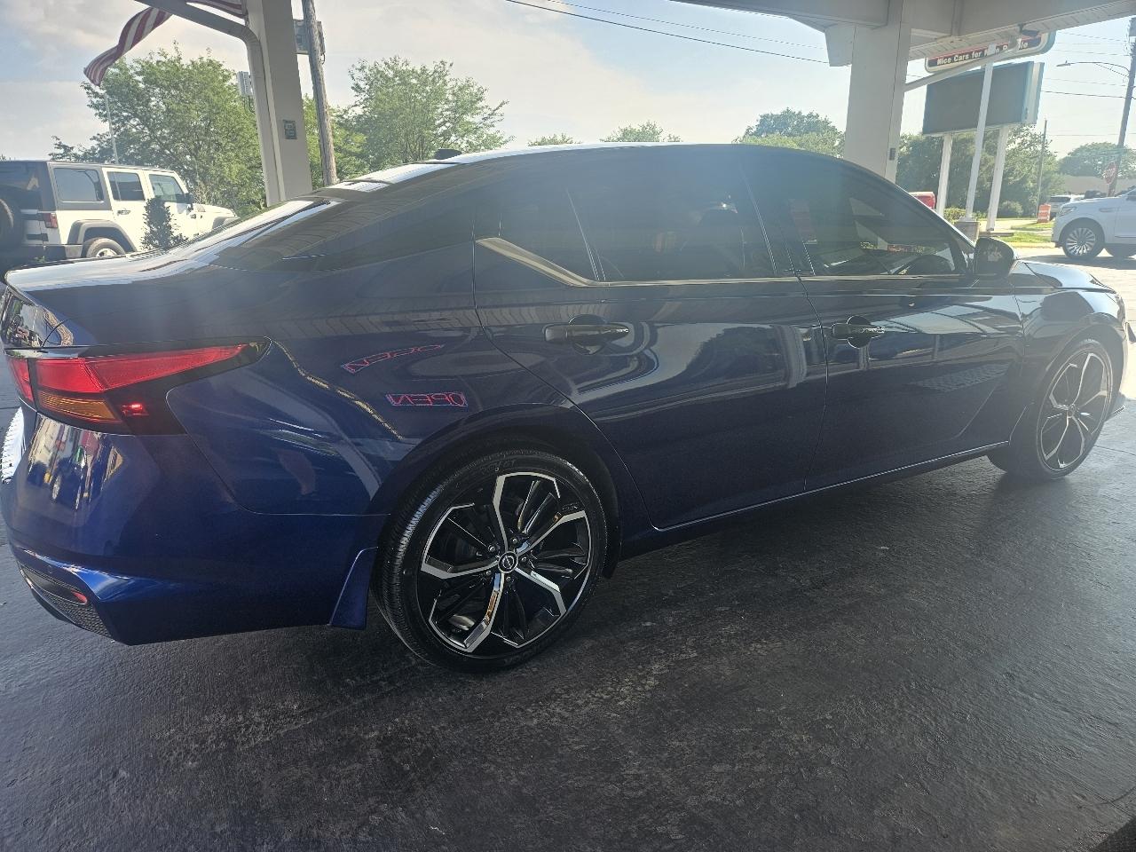 Nissan Altima 2.5 SR Sedan 2023