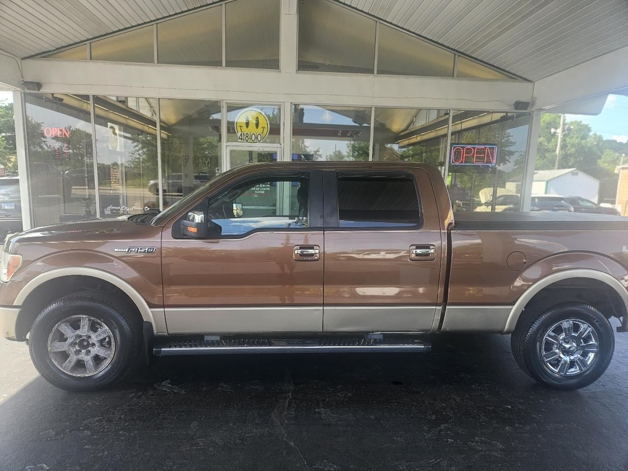 Ford F-150 4WD SuperCrew 145" Lariat 2011