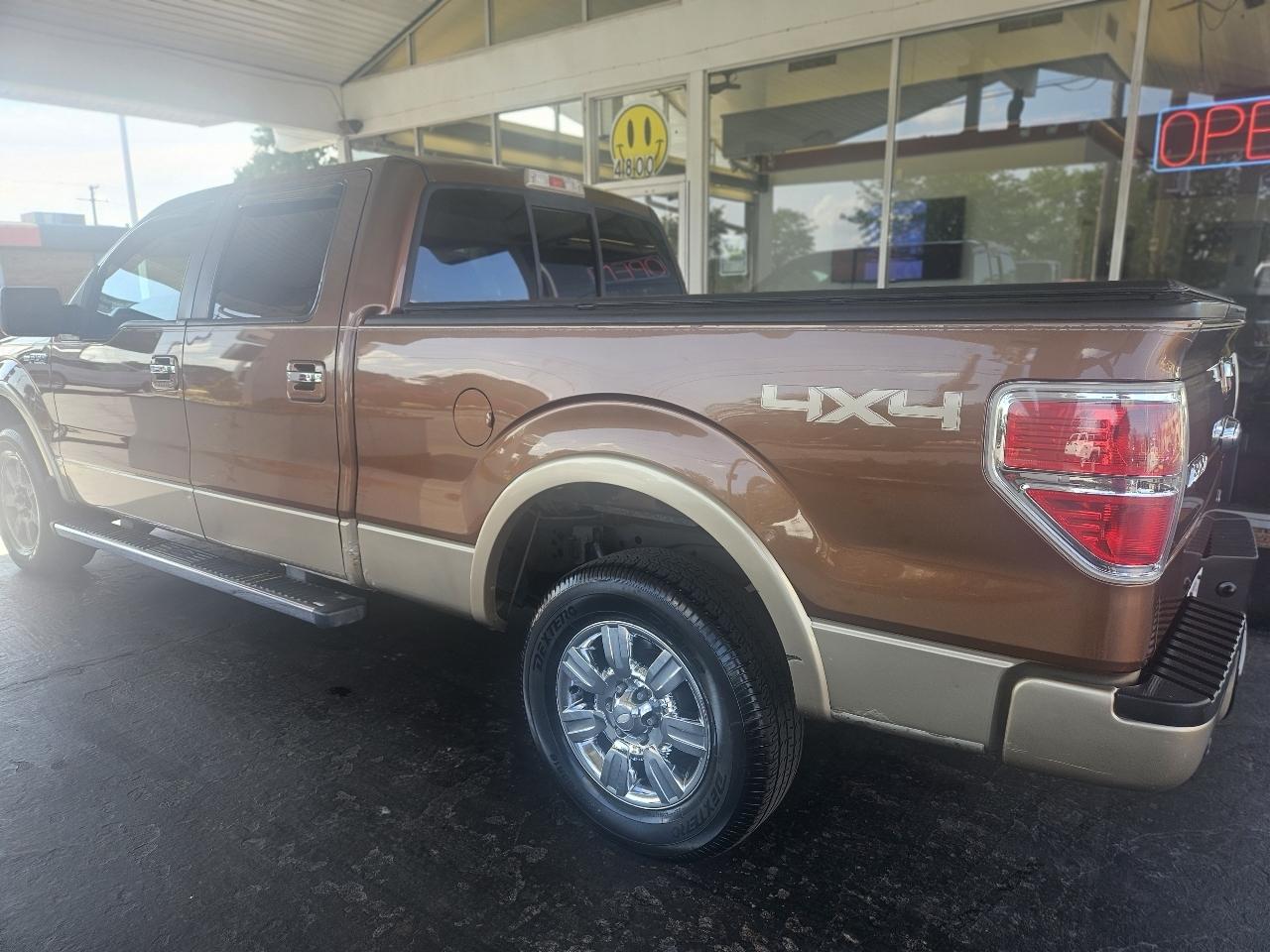 Ford F-150 4WD SuperCrew 145" Lariat 2011
