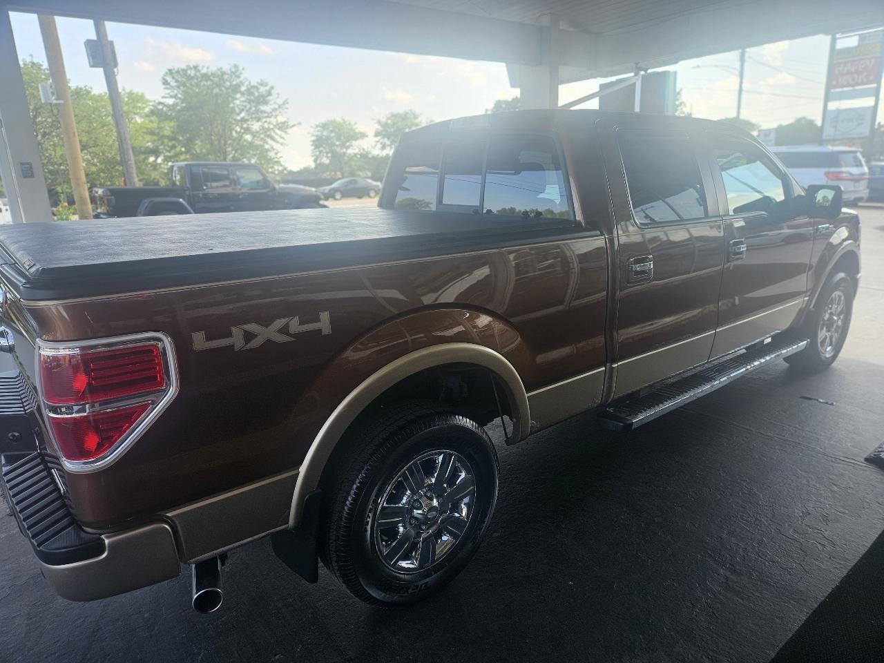 Ford F-150 4WD SuperCrew 145" Lariat 2011