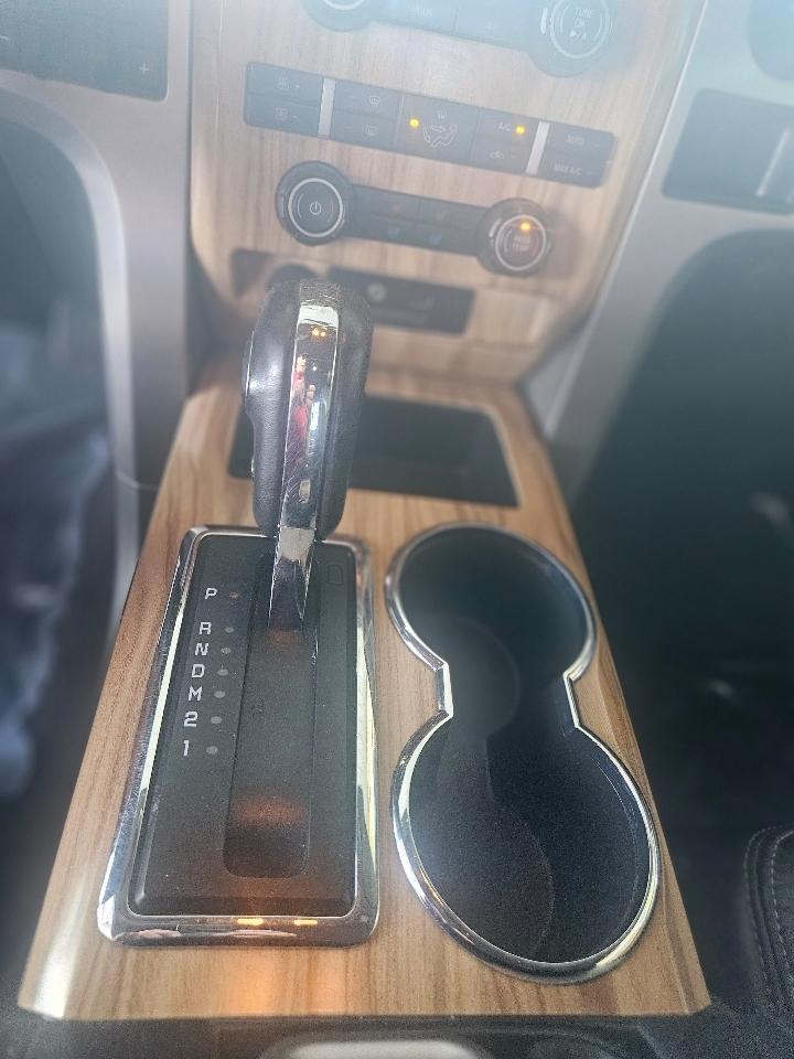 Ford F-150 4WD SuperCrew 145" Lariat 2011